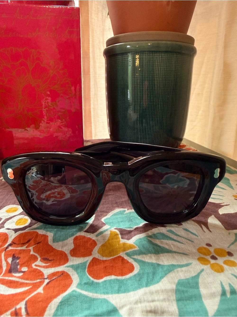 Akila Apollo Inflated - Men's Black Retro Square Sunglasses - Sleek UV Shades - Picture 6 of 8